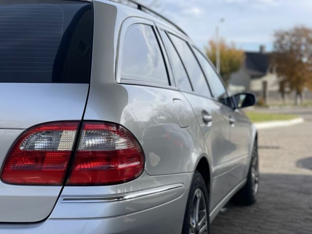 Мерседес Е-Клас 2005 у Рівному на Automoto.ua Сірий Мерседес Е-Клас, об'ємом двигуна 2.2 л та пробігом 320 тис. км за 2650 $, фото 1 на Automoto.ua