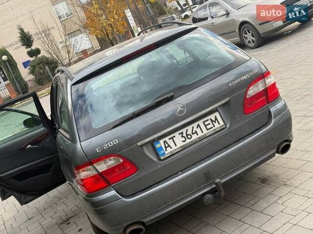 Мерседес Е-Клас 2005 у Галиче на Automoto.ua Сірий Мерседес Е-Клас, об'ємом двигуна 1.8 л та пробігом 319 тис. км за 5200 $, фото 2 на Automoto.ua