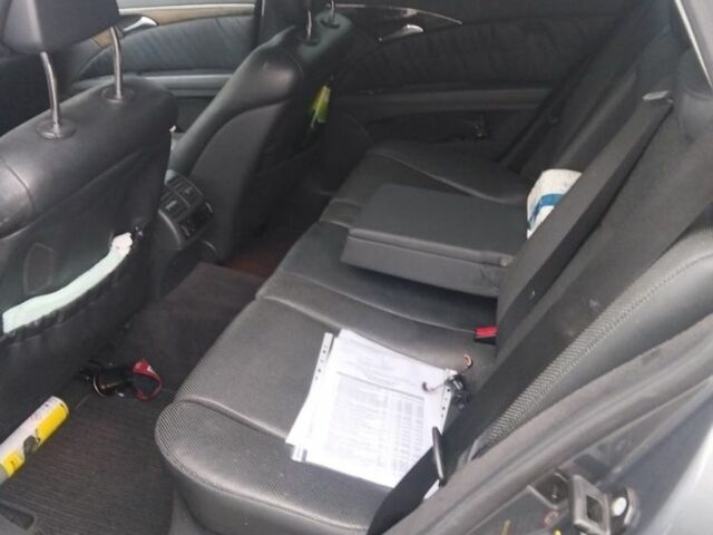 Серый Мерседес Е-Класс, объемом двигателя 3.2 л и пробегом 400 тыс. км за 3800 $, фото 4 на Automoto.ua