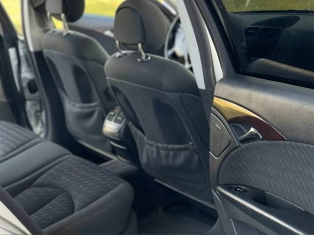 Серый Мерседес Е-Класс, объемом двигателя 2.2 л и пробегом 327 тыс. км за 2450 $, фото 23 на Automoto.ua