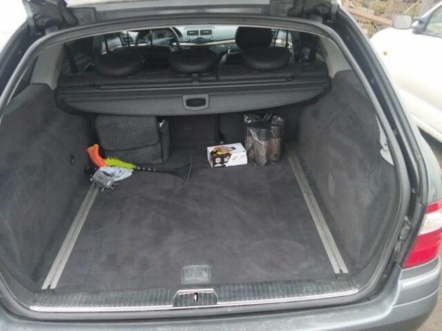 Серый Мерседес Е-Класс, объемом двигателя 3.2 л и пробегом 400 тыс. км за 3800 $, фото 5 на Automoto.ua