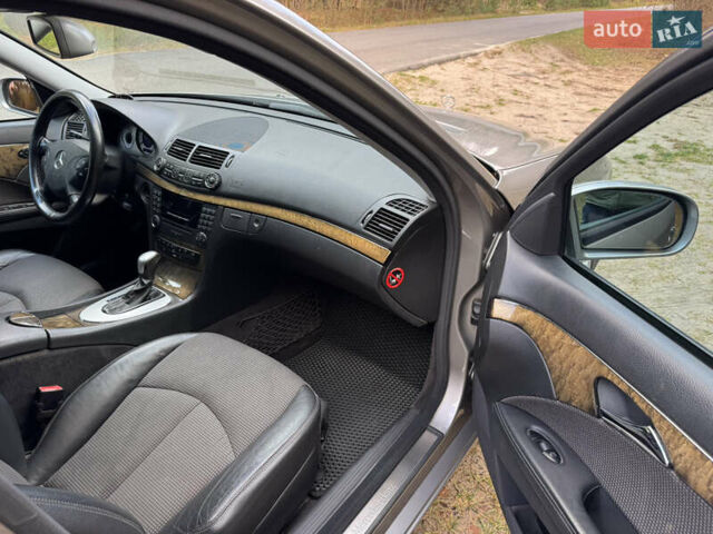 Сірий Мерседес Е-Клас, об'ємом двигуна 3.22 л та пробігом 265 тис. км за 7500 $, фото 23 на Automoto.ua