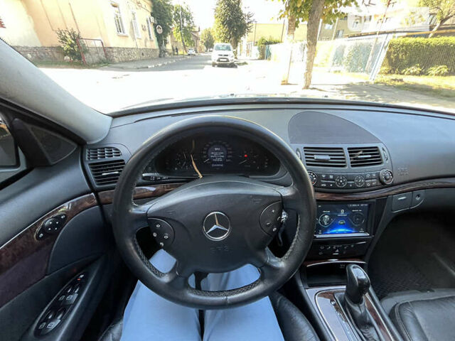 Мерседес Е-Класс 2005 в Стрые на Automoto.ua Серый Мерседес Е-Класс, объемом двигателя 3.22 л и пробегом 320 тыс. км за 7100 $, фото 20 на Automoto.ua