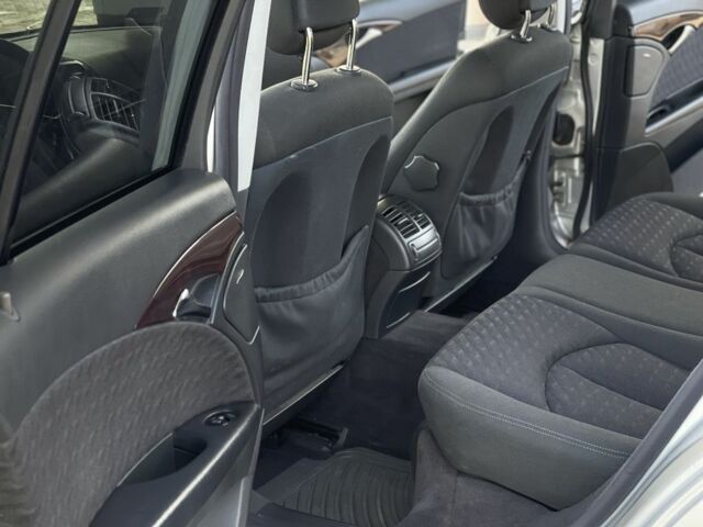 Мерседес Е-Клас 2005 у Рівному на Automoto.ua Сірий Мерседес Е-Клас, об'ємом двигуна 2.2 л та пробігом 320 тис. км за 2650 $, фото 11 на Automoto.ua