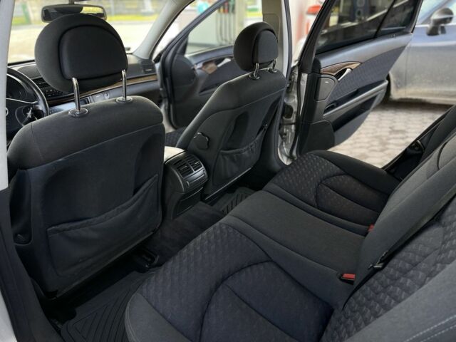 Мерседес Е-Клас 2005 у Рівному на Automoto.ua Сірий Мерседес Е-Клас, об'ємом двигуна 2.2 л та пробігом 320 тис. км за 2650 $, фото 12 на Automoto.ua