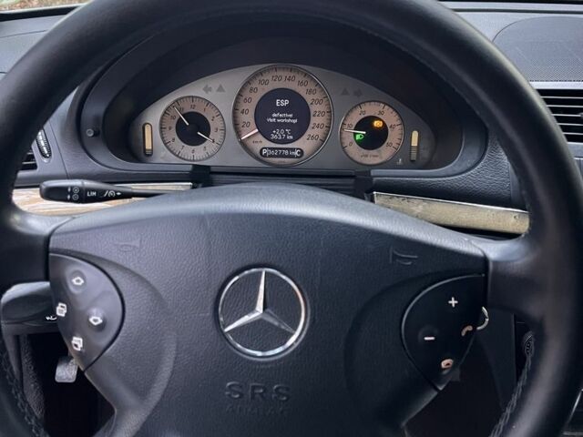 Сірий Мерседес Е-Клас, об'ємом двигуна 3.2 л та пробігом 360 тис. км за 3100 $, фото 6 на Automoto.ua