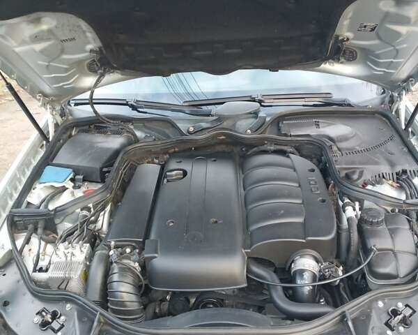 Серый Мерседес Е-Класс, объемом двигателя 2.1 л и пробегом 345 тыс. км за 6100 $, фото 23 на Automoto.ua