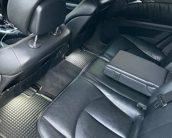 Мерседес Е-Класс 2005 в Хусте на Automoto.ua Серый Мерседес Е-Класс, объемом двигателя 3 л и пробегом 383 тыс. км за 7700 $, фото 13 на Automoto.ua