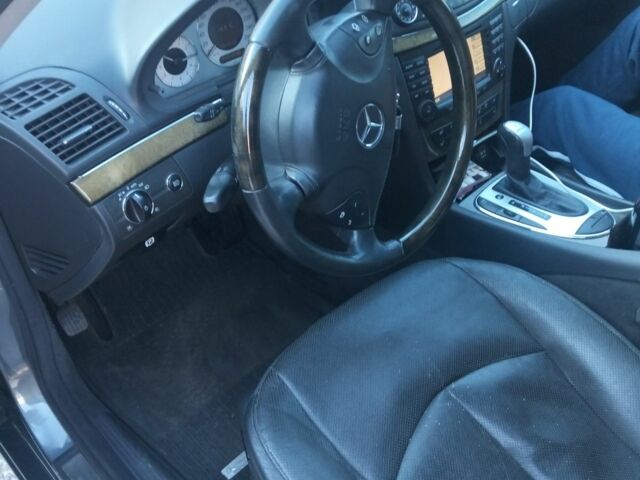 Серый Мерседес Е-Класс, объемом двигателя 3.2 л и пробегом 47 тыс. км за 3200 $, фото 4 на Automoto.ua