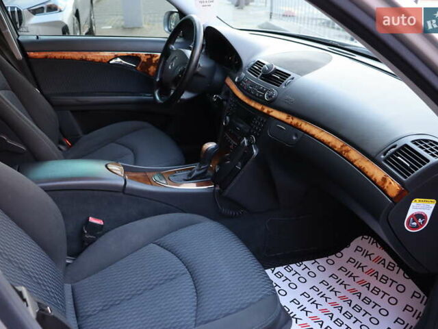 Серый Мерседес Е-Класс, объемом двигателя 1.8 л и пробегом 307 тыс. км за 5800 $, фото 39 на Automoto.ua