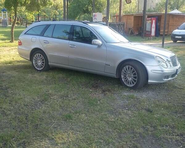 Серый Мерседес Е-Класс, объемом двигателя 2.1 л и пробегом 345 тыс. км за 6100 $, фото 8 на Automoto.ua