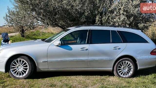 Серый Мерседес Е-Класс, объемом двигателя 2.1 л и пробегом 345 тыс. км за 6100 $, фото 4 на Automoto.ua