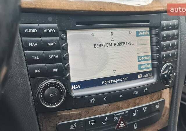 Серый Мерседес Е-Класс, объемом двигателя 3.2 л и пробегом 382 тыс. км за 3548 $, фото 9 на Automoto.ua