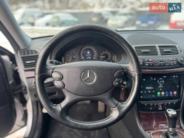 Сірий Мерседес Е-Клас, об'ємом двигуна 1.8 л та пробігом 309 тис. км за 7350 $, фото 9 на Automoto.ua