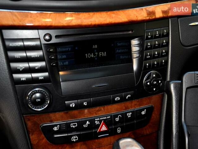 Мерседес Е-Клас 2005 у Львові на Automoto.ua Сірий Мерседес Е-Клас, об'ємом двигуна 1.8 л та пробігом 307 тис. км за 5600 $, фото 32 на Automoto.ua