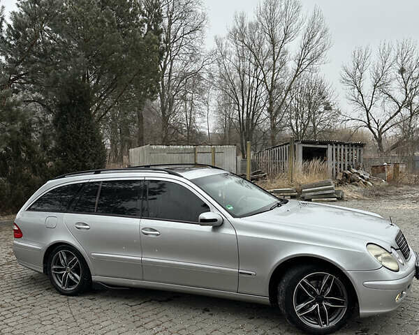 Сірий Мерседес Е-Клас, об'ємом двигуна 2.2 л та пробігом 270 тис. км за 6500 $, фото 4 на Automoto.ua