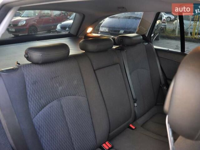 Мерседес Е-Клас 2005 у Львові на Automoto.ua Сірий Мерседес Е-Клас, об'ємом двигуна 1.8 л та пробігом 307 тис. км за 5600 $, фото 24 на Automoto.ua