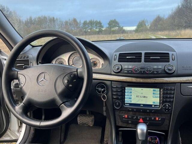 Сірий Мерседес Е-Клас, об'ємом двигуна 3.2 л та пробігом 360 тис. км за 3100 $, фото 9 на Automoto.ua