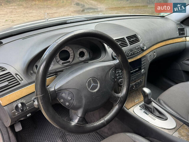 Сірий Мерседес Е-Клас, об'ємом двигуна 3.22 л та пробігом 265 тис. км за 7500 $, фото 20 на Automoto.ua