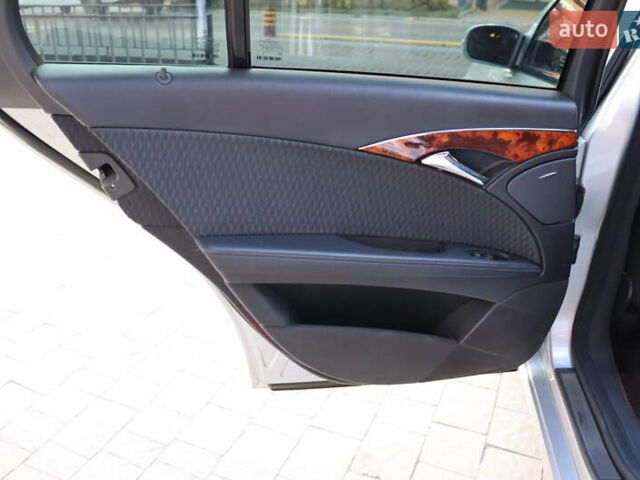 Серый Мерседес Е-Класс, объемом двигателя 1.8 л и пробегом 307 тыс. км за 5800 $, фото 28 на Automoto.ua