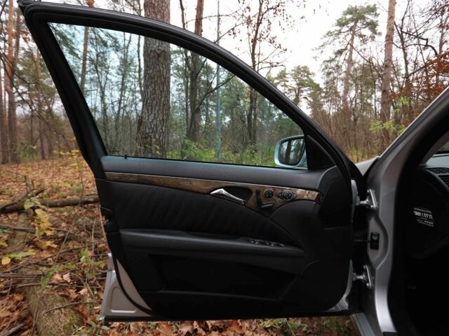 Сірий Мерседес Е-Клас, об'ємом двигуна 3 л та пробігом 227 тис. км за 11000 $, фото 5 на Automoto.ua