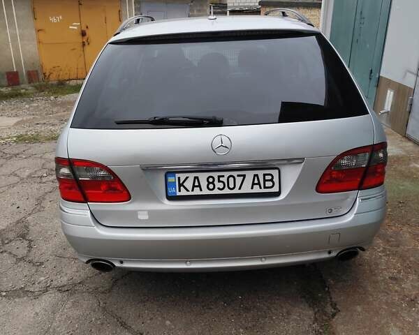 Серый Мерседес Е-Класс, объемом двигателя 3 л и пробегом 250 тыс. км за 10000 $, фото 1 на Automoto.ua