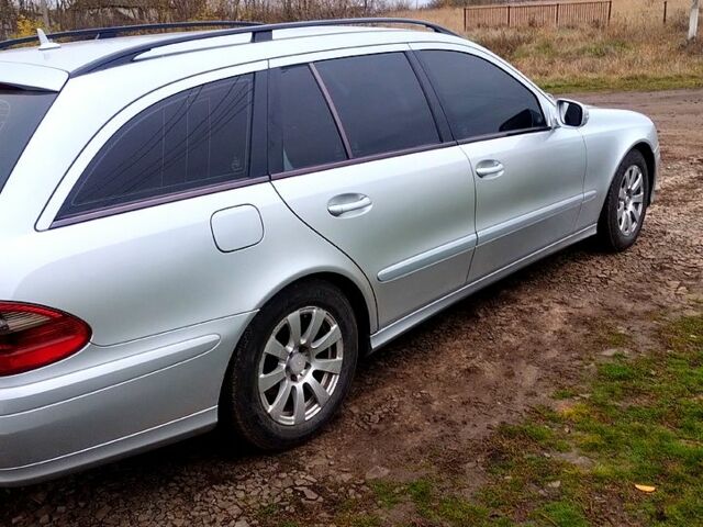 Серый Мерседес Е-Класс, объемом двигателя 2.1 л и пробегом 266 тыс. км за 5900 $, фото 6 на Automoto.ua