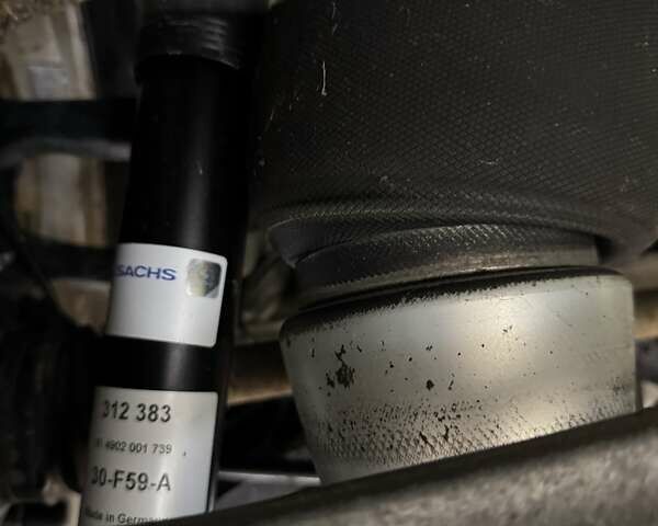 Сірий Мерседес Е-Клас, об'ємом двигуна 2.15 л та пробігом 280 тис. км за 6999 $, фото 4 на Automoto.ua