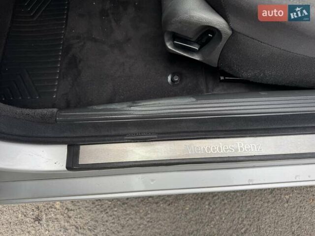 Сірий Мерседес Е-Клас, об'ємом двигуна 2.15 л та пробігом 280 тис. км за 6999 $, фото 63 на Automoto.ua