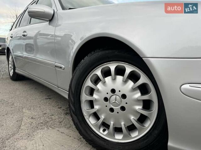 Сірий Мерседес Е-Клас, об'ємом двигуна 2.15 л та пробігом 280 тис. км за 6999 $, фото 83 на Automoto.ua