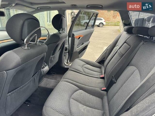 Сірий Мерседес Е-Клас, об'ємом двигуна 2.15 л та пробігом 280 тис. км за 6999 $, фото 57 на Automoto.ua