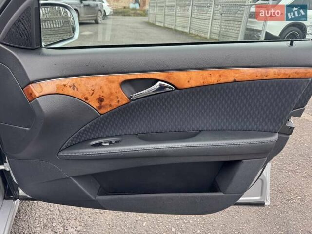 Сірий Мерседес Е-Клас, об'ємом двигуна 2.15 л та пробігом 280 тис. км за 6700 $, фото 89 на Automoto.ua