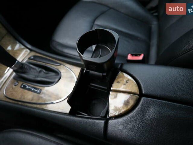 Серый Мерседес Е-Класс, объемом двигателя 2.99 л и пробегом 527 тыс. км за 16000 $, фото 16 на Automoto.ua