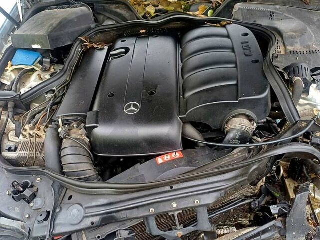 Серый Мерседес Е-Класс, объемом двигателя 2.2 л и пробегом 300 тыс. км за 2600 $, фото 3 на Automoto.ua