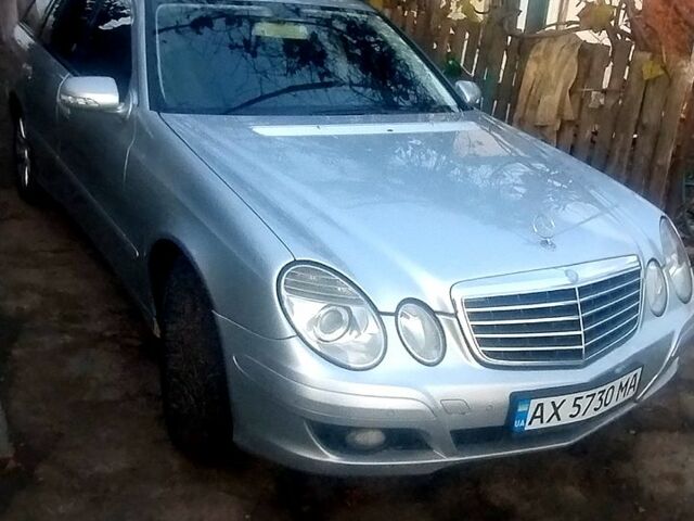 Серый Мерседес Е-Класс, объемом двигателя 2.1 л и пробегом 266 тыс. км за 5900 $, фото 3 на Automoto.ua