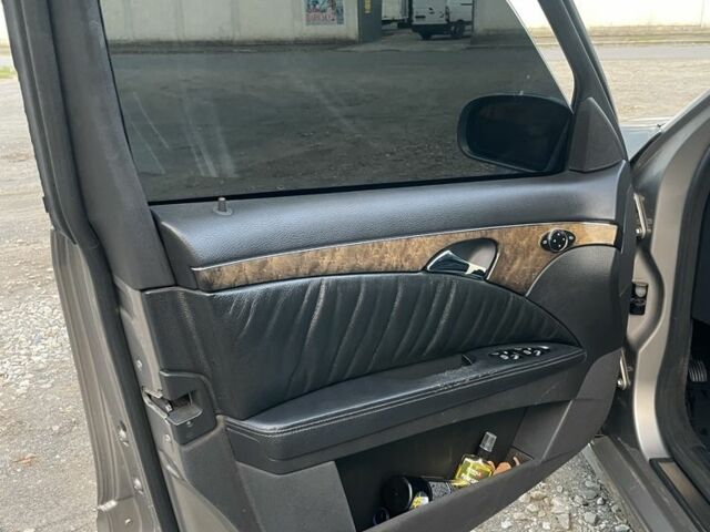 Сірий Мерседес Е-Клас, об'ємом двигуна 3 л та пробігом 382 тис. км за 7950 $, фото 18 на Automoto.ua
