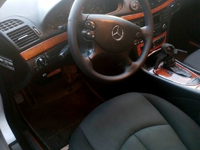 Серый Мерседес Е-Класс, объемом двигателя 2.1 л и пробегом 266 тыс. км за 5900 $, фото 2 на Automoto.ua