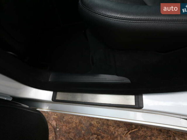 Серый Мерседес Е-Класс, объемом двигателя 2.99 л и пробегом 527 тыс. км за 16000 $, фото 22 на Automoto.ua