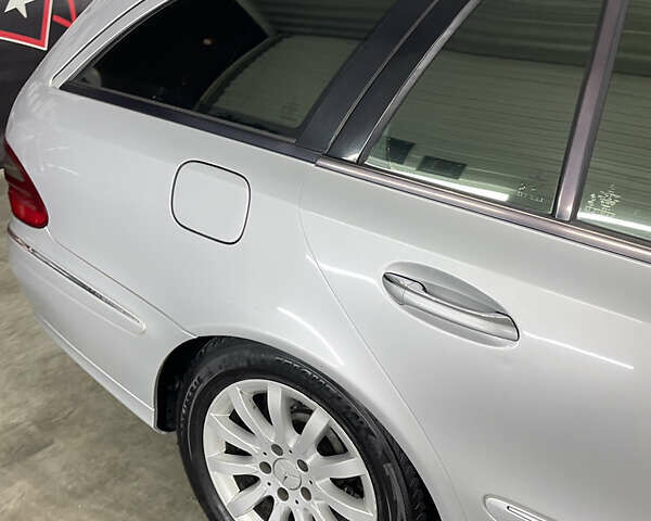 Серый Мерседес Е-Класс, объемом двигателя 2.2 л и пробегом 350 тыс. км за 7000 $, фото 2 на Automoto.ua