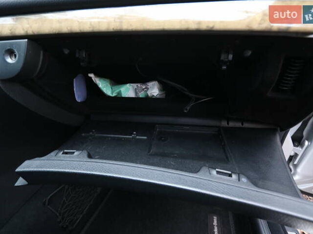 Серый Мерседес Е-Класс, объемом двигателя 2.99 л и пробегом 527 тыс. км за 16000 $, фото 38 на Automoto.ua