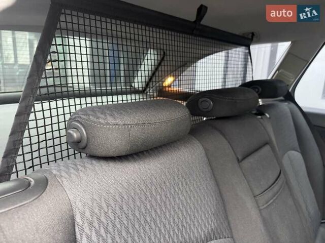 Сірий Мерседес Е-Клас, об'ємом двигуна 2.15 л та пробігом 280 тис. км за 6700 $, фото 87 на Automoto.ua