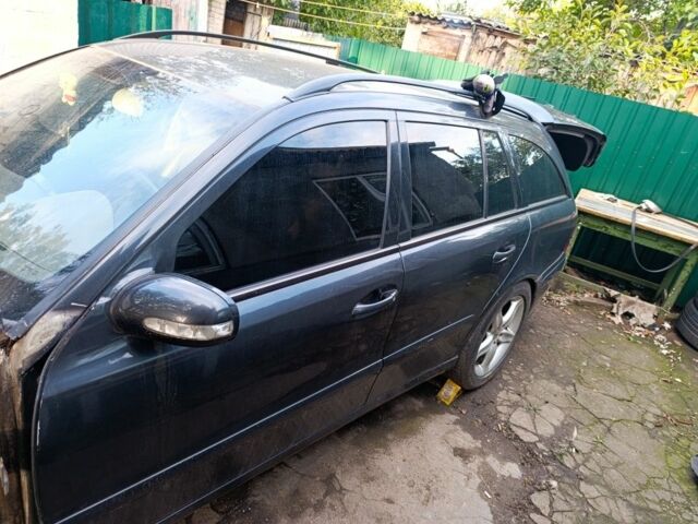 Мерседес Е-Клас 2006 у Синельниковом на Automoto.ua Сірий Мерседес Е-Клас, об'ємом двигуна 2.1 л та пробігом 400 тис. км за 3500 $, фото 10 на Automoto.ua