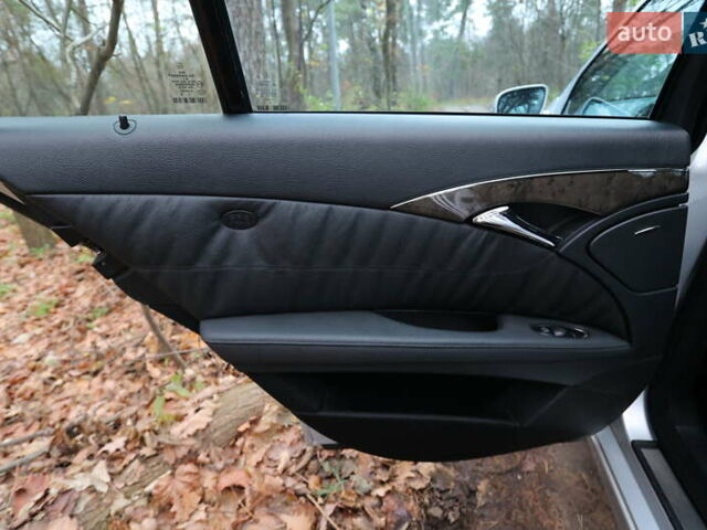 Серый Мерседес Е-Класс, объемом двигателя 2.99 л и пробегом 527 тыс. км за 16000 $, фото 21 на Automoto.ua