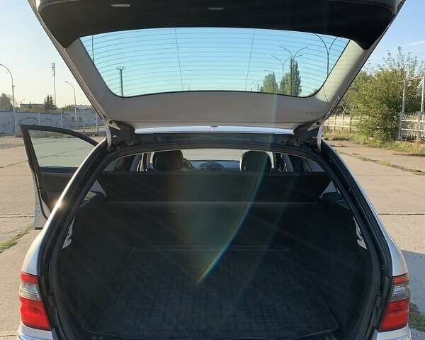 Серый Мерседес Е-Класс, объемом двигателя 2.99 л и пробегом 322 тыс. км за 9500 $, фото 3 на Automoto.ua