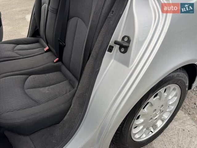 Сірий Мерседес Е-Клас, об'ємом двигуна 2.15 л та пробігом 280 тис. км за 6999 $, фото 56 на Automoto.ua