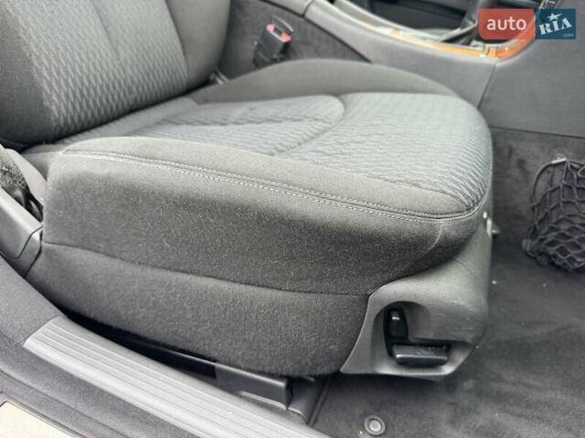 Сірий Мерседес Е-Клас, об'ємом двигуна 2.15 л та пробігом 280 тис. км за 6999 $, фото 30 на Automoto.ua