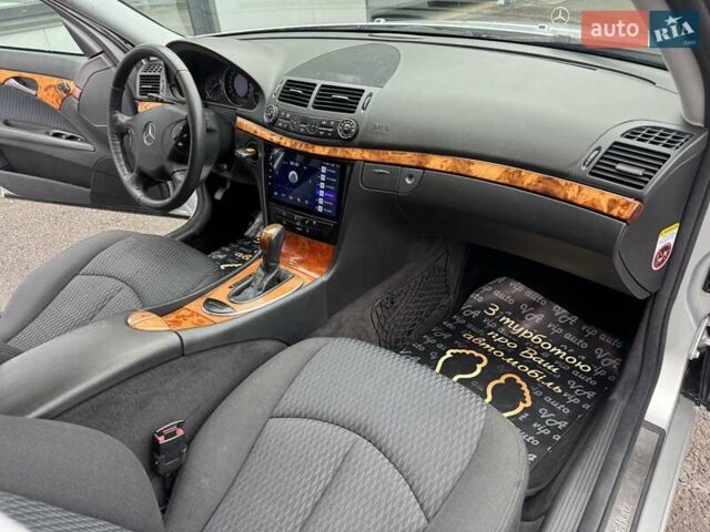 Сірий Мерседес Е-Клас, об'ємом двигуна 2.15 л та пробігом 280 тис. км за 6700 $, фото 93 на Automoto.ua