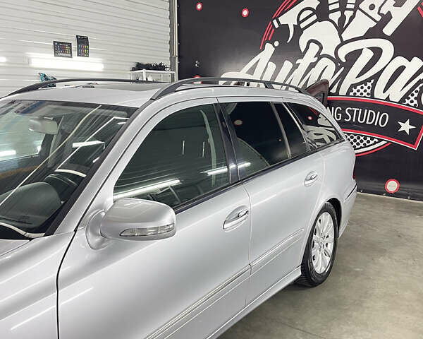 Серый Мерседес Е-Класс, объемом двигателя 2.2 л и пробегом 350 тыс. км за 7000 $, фото 4 на Automoto.ua