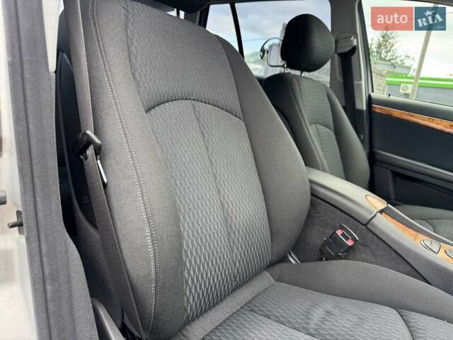 Сірий Мерседес Е-Клас, об'ємом двигуна 2.15 л та пробігом 280 тис. км за 6999 $, фото 27 на Automoto.ua