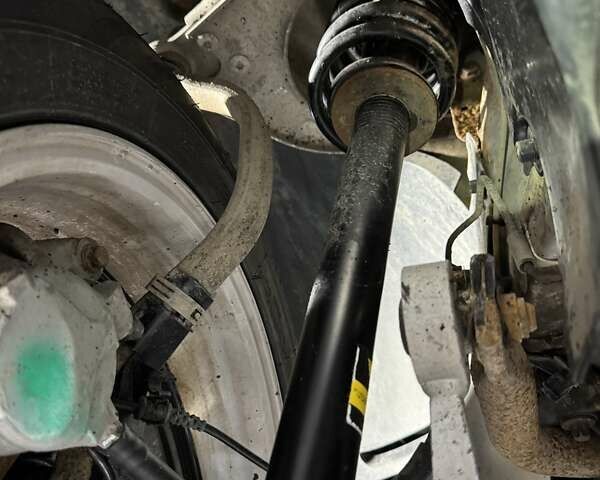 Сірий Мерседес Е-Клас, об'ємом двигуна 2.15 л та пробігом 280 тис. км за 6999 $, фото 3 на Automoto.ua